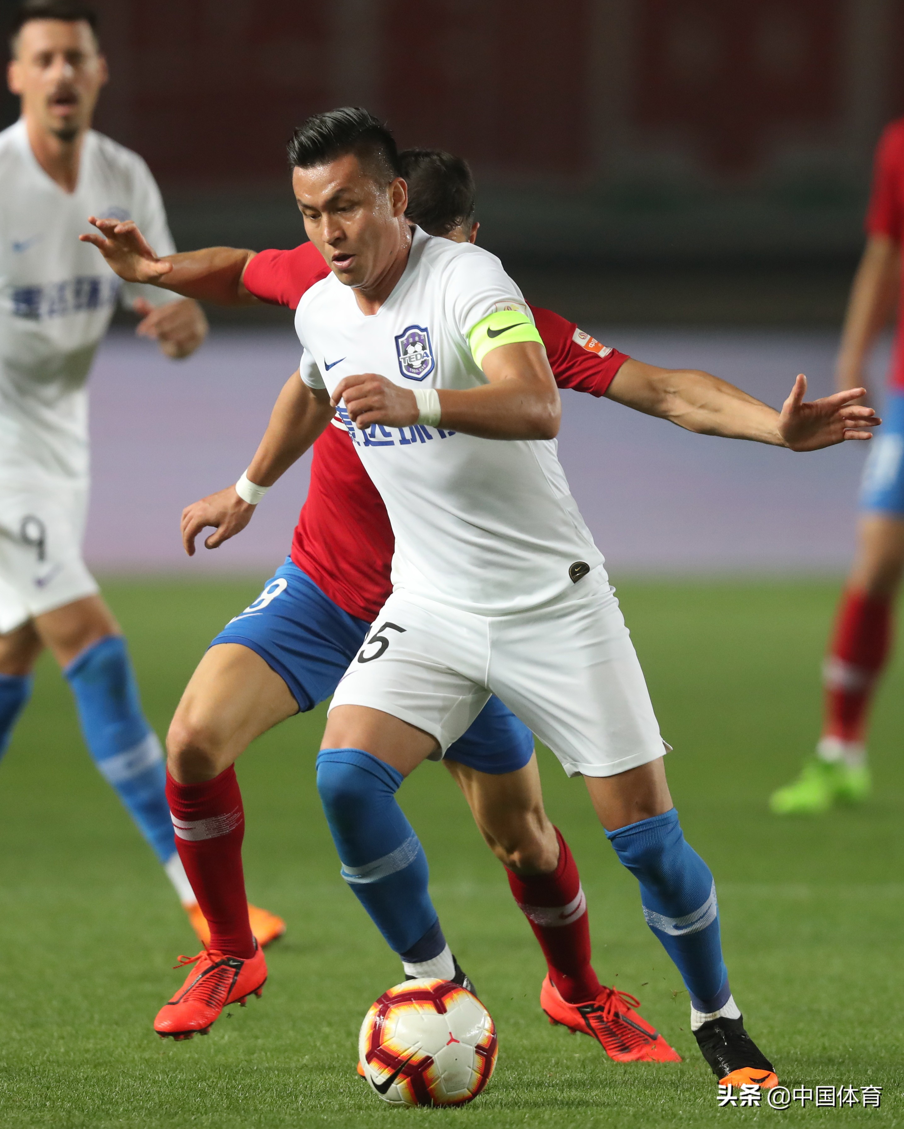 建业客场惜败泰达，降级形势日益严峻