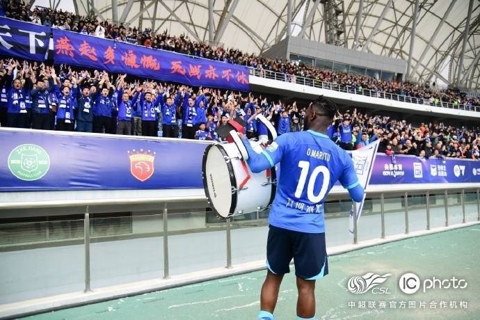 广州富力主场力克天津泰达，士气高昂