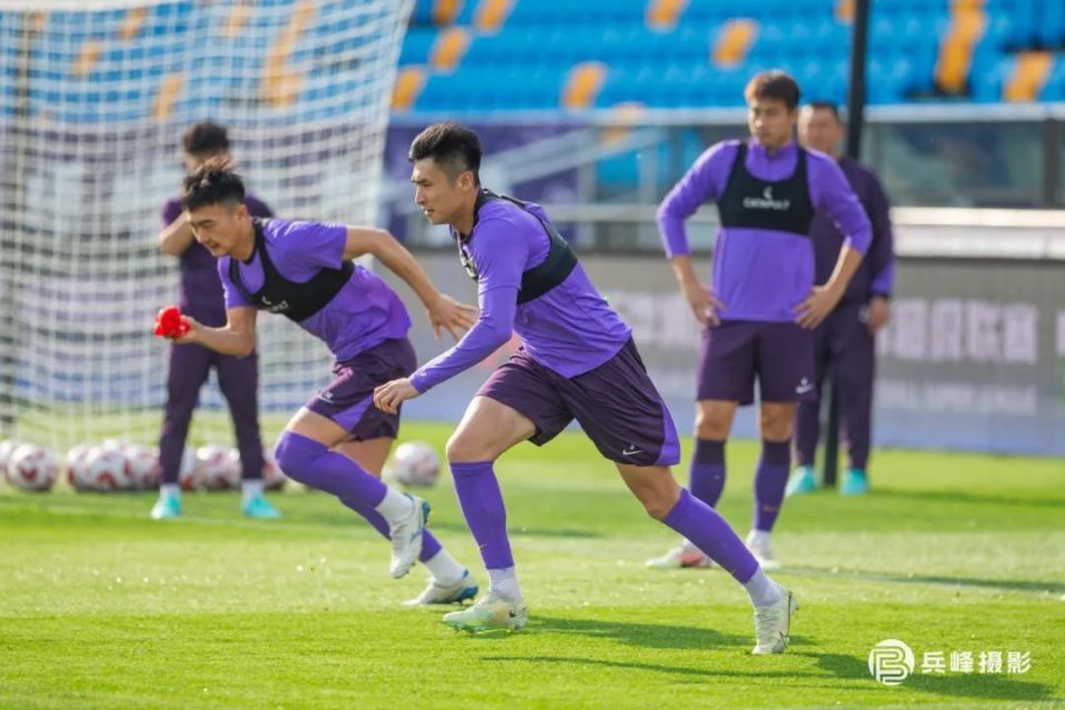 关于大连一方主场对阵四川FC，全力以赴的信息